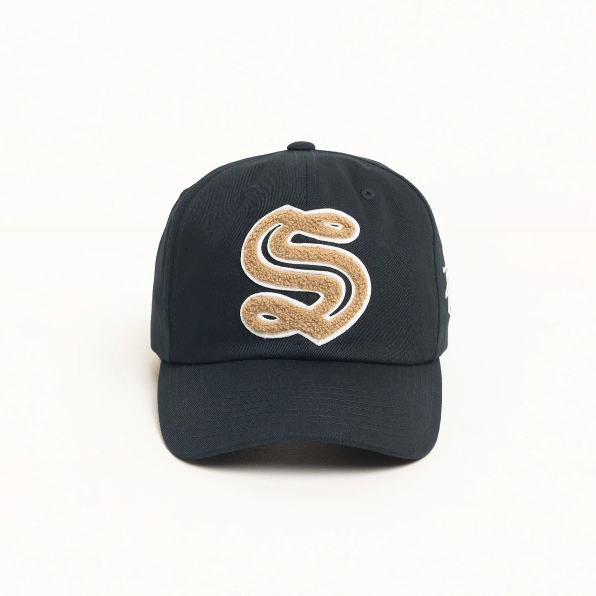 STUSSY CHENILLE GOTHIC S SNAPBACK CAP